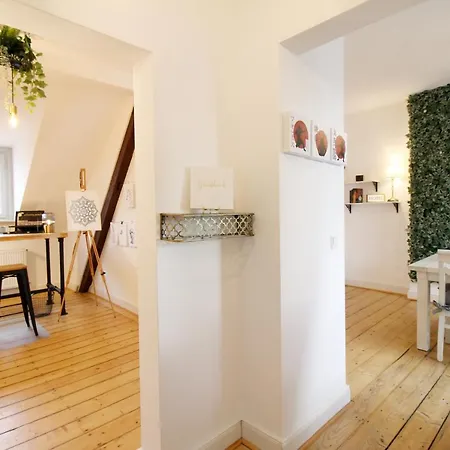 Secret Hideaways Boho Artstudio Mit Smarthome Nahe L Messe L Hbf Apartment Duisburg